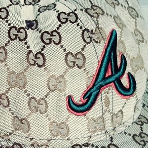 Gucci Orig (lightly used) Atlanta Braves 7 5/8